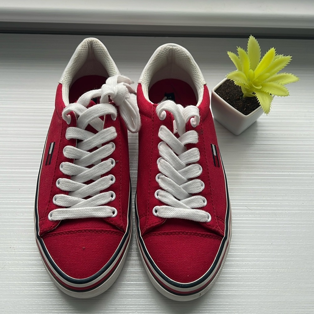Tommy Hilfiger sneakers